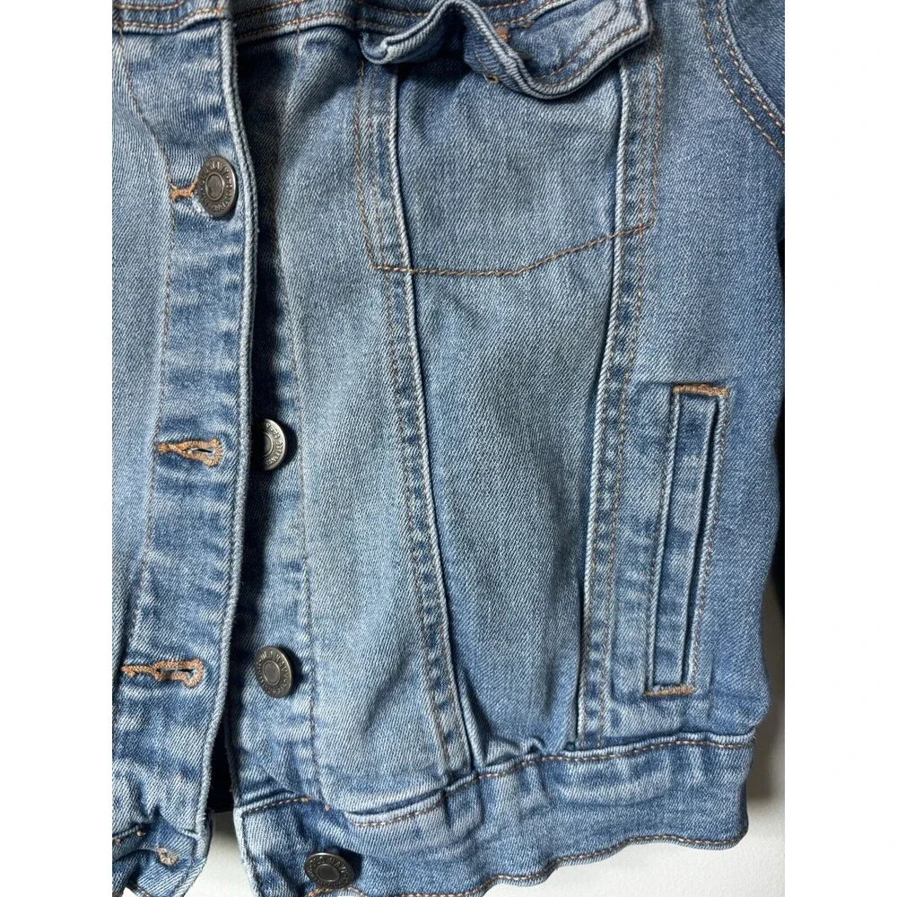 Old Navy Jean Jacket Girls Size Medium 8 Blue Denim Layer Closet Staple Trucker